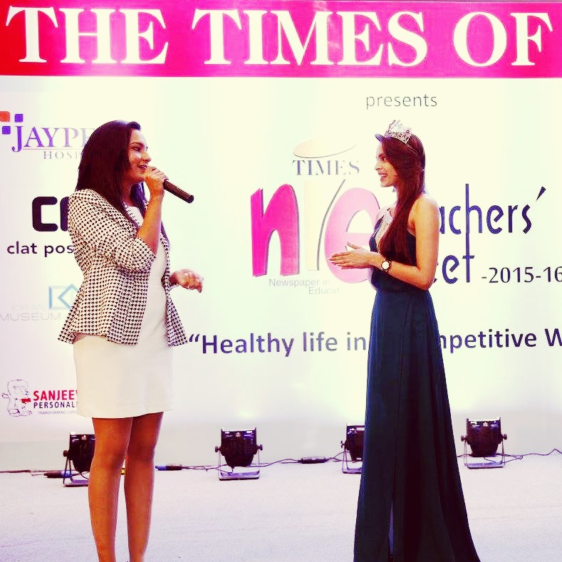 Best Female Emcee in Delhi/Gurgaon corporate event, the times of india, celebrity event